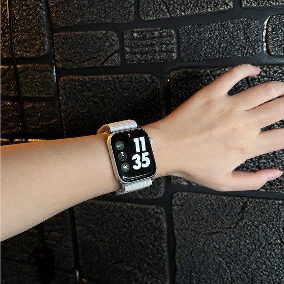 NEW Starlight Loop Adjustable Strap for Apple Watch - Picture 4 of 8